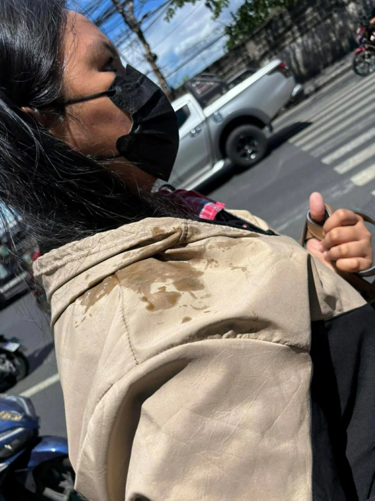 A jacket stained with sauce (Photo from Nics Patilla-Malonzo on Facebook)