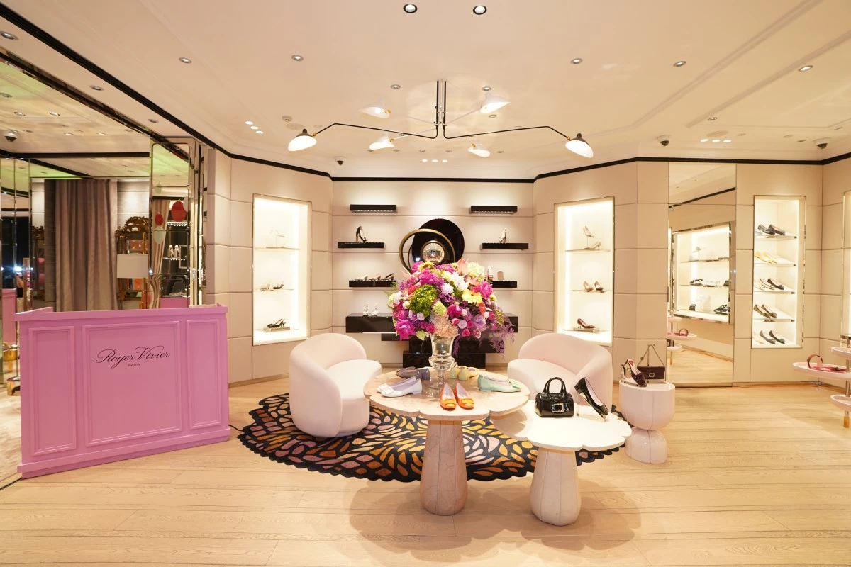 Inside Roger Vivier boutique in Greenbelt 3 (Photo: Roger Vivier)