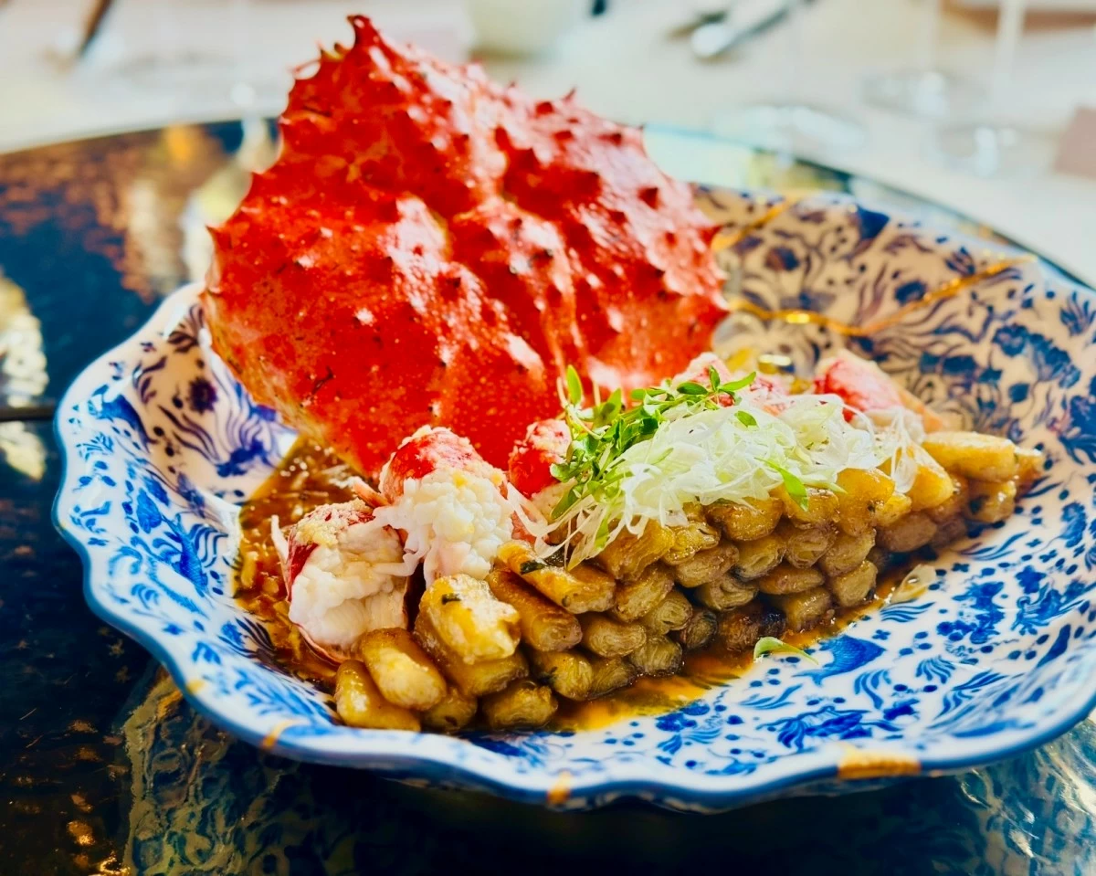 Chilli Alaskan King Crab with Crispy Cheung Fun