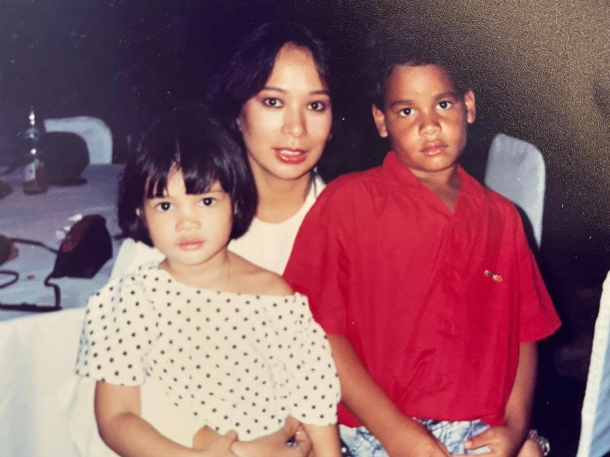 Five-year-old Isabelle with mom Gloria and brother Raphael at her grandparents' silver anniversary (Photo: Isabelle Daza)