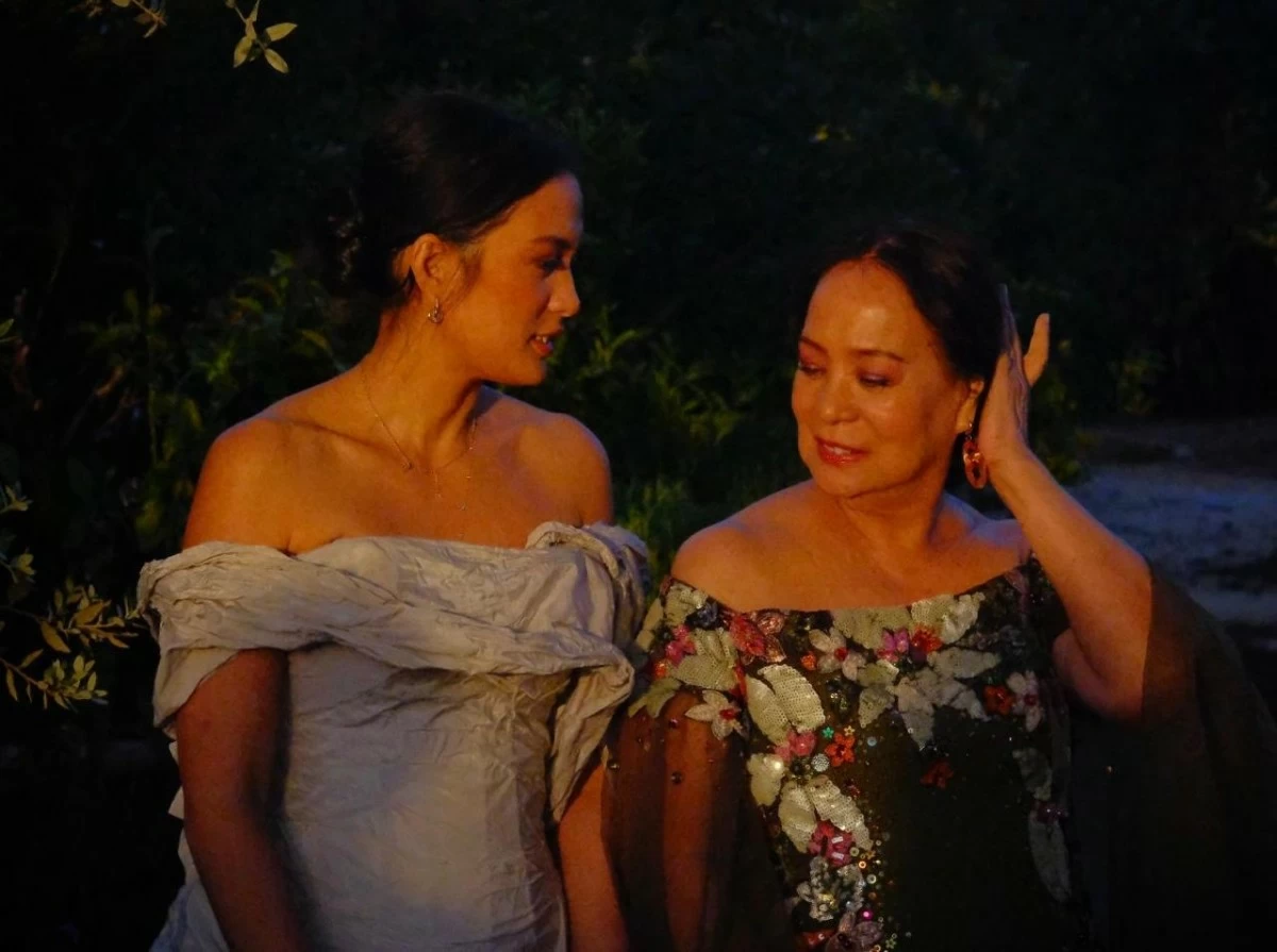 Isabelle and her mom shared many fashion moments (Photo: Isabelle Daza)