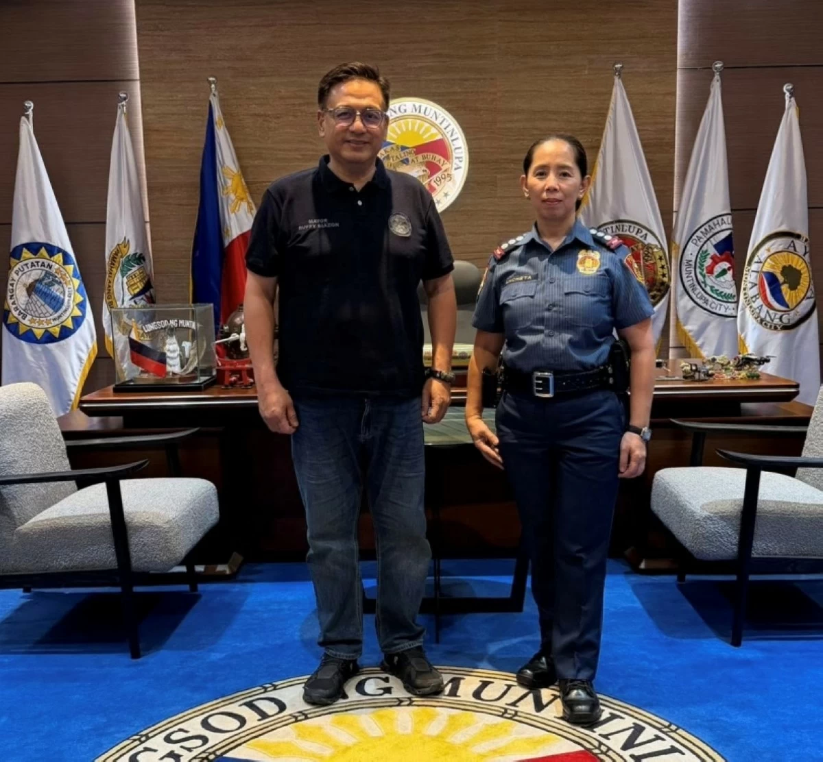 Col. Olivia Ancheta, the new acting Muntinlupa chief of police, with Muntinlupa Mayor Ruffy Biazon on May 8 (Photo from Mayor Biazon's Facebook account) 
