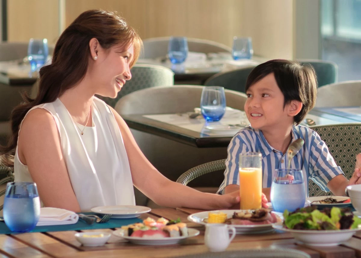 Lanson Place Mall of Asia, Manila, Dining at Cyan Modern Kitchen