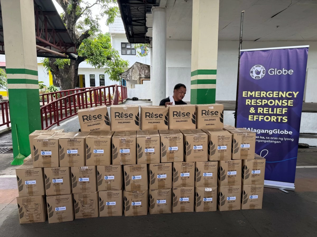 Food packs delivered to Albay as part of Globe’s emergency response and relief
efforts.