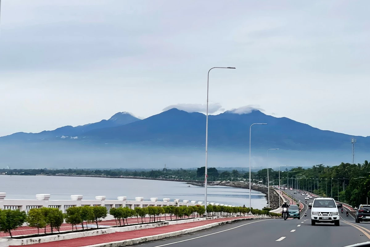 SPECTACULAR VIEW Davao's new, scenic Coastal Road presents a view of Mt. Apo