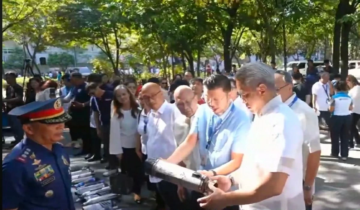 Valenzuela City Mayor Weslie “Wes” Gatchalian and DILG Secretary Jonvic Remulla lead the destruction of 287 confiscated open-pipe mufflers during a flag ceremony on Monday, May 11, as part of the city government’s campaign against noise pollution and efforts to strengthen peace and order. The mufflers, confiscated from January to May, allegedly exceeded the city’s 100-decibel noise limit.