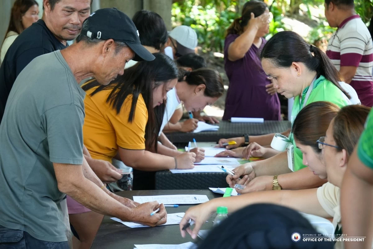 Relief items, including blankets, sleeping mats, mosquito nets, and water containers, are prepared for distribution to communities displaced by Mayon Volcano’s volcanic activity. (Photo from OVP)