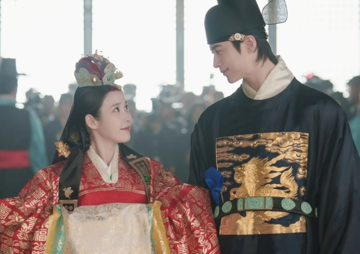 IU and Byeon Woo-seok in 