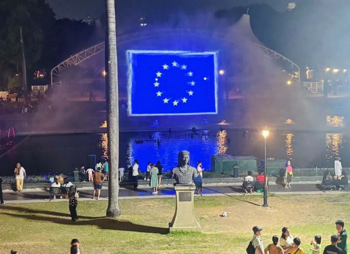 The EU flag depicted during the Rizal Park fountain show