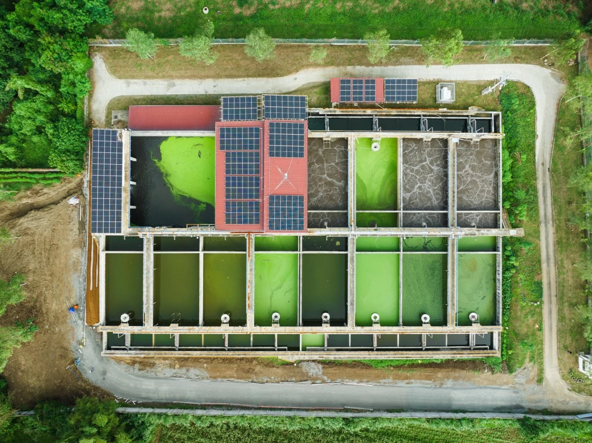 Powered by solar energy, LIMA Water’s sewage treatment plant reduces emissions and supports more efficient, sustainable operations for the communities it serves.