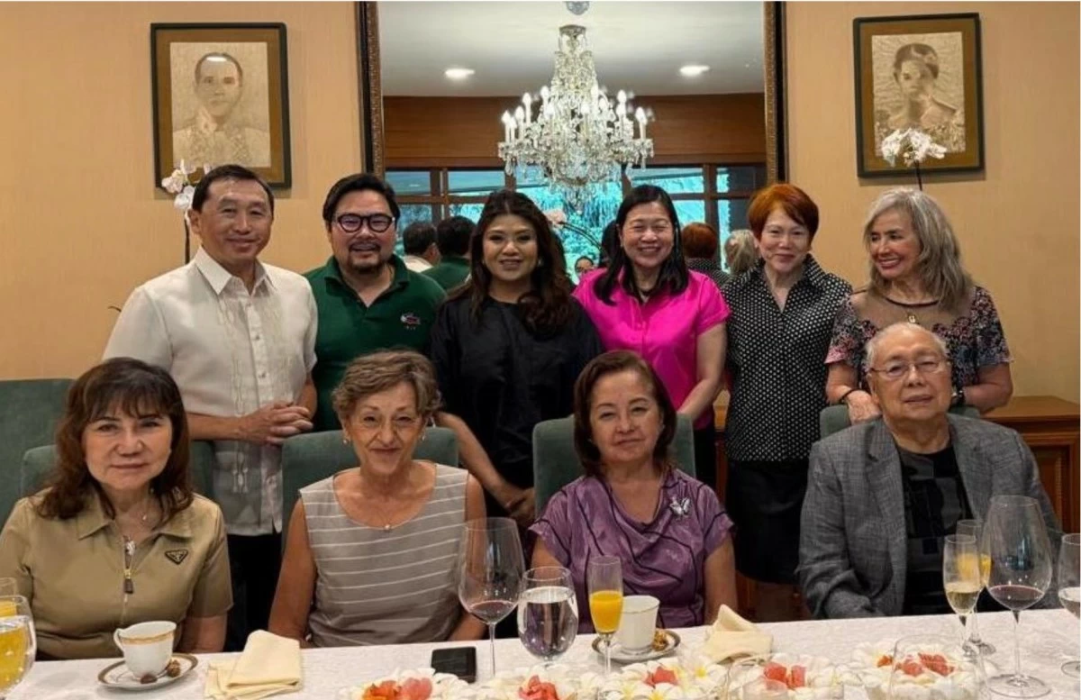 The farewell call transformed into a celebration of Romania-Philippines cooperation, with distinguished officials and dear friends in attendance. Seated (from left): Myrna Yao, Ambassador Răduţa Dana Matache, PGMA, and Former First Gentleman Jose Miguel Arroyo. Standing (from left): Representative Arthur Yap, AJ Violago, Rachel Arenas (Chairwoman of the House Foreign Affairs Committee), DFA Asec. Deena Amatong (for European Affairs), Anagine Guevara, and Cynthia Carrio.