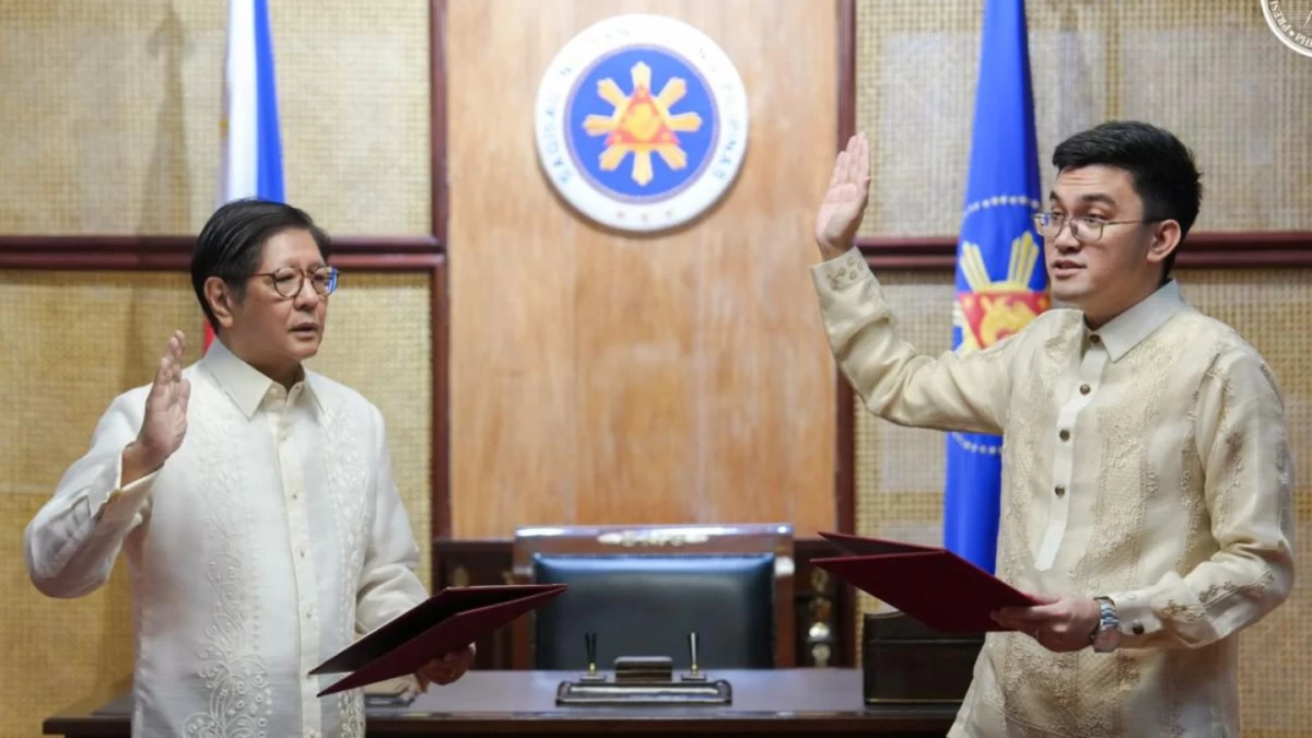 President Ferdinand R. Marcos Jr. (left) administers the oath of office to newly appointed Budget and Management Secretary Kim Robert C. De Leon at Malacañan Palace on May 19, 2026.
