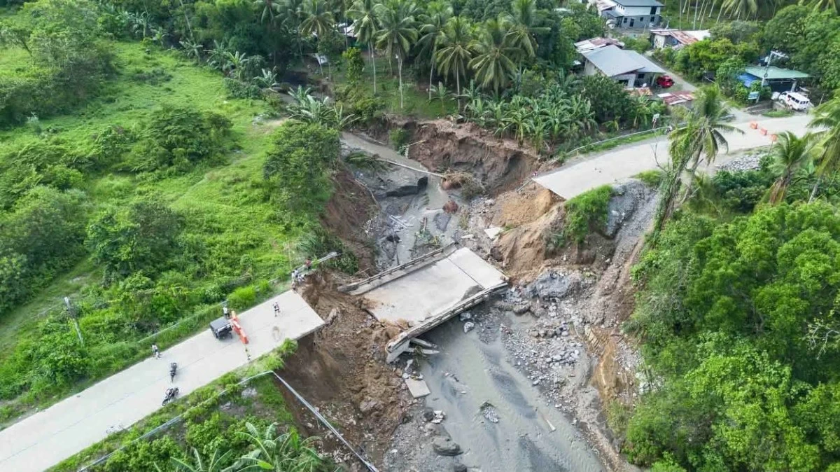 THE bridge that collapsed in Davao City. (Photo via Ivy Tejano) 
