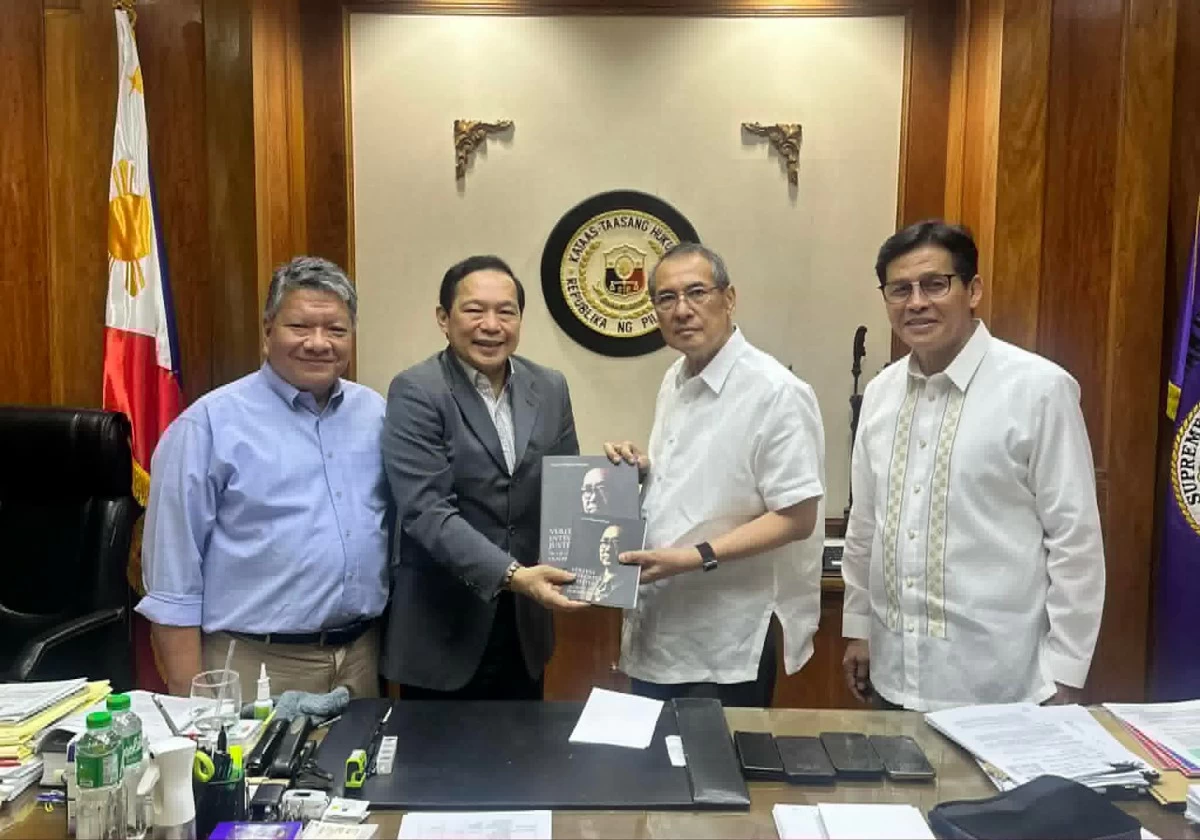 Co-authors C. Horatius Mosquera and Manuel A. J. Teehankee make a courtesy call to Chief Justice Alexander Gesmundo at the Supreme Court to present the book 