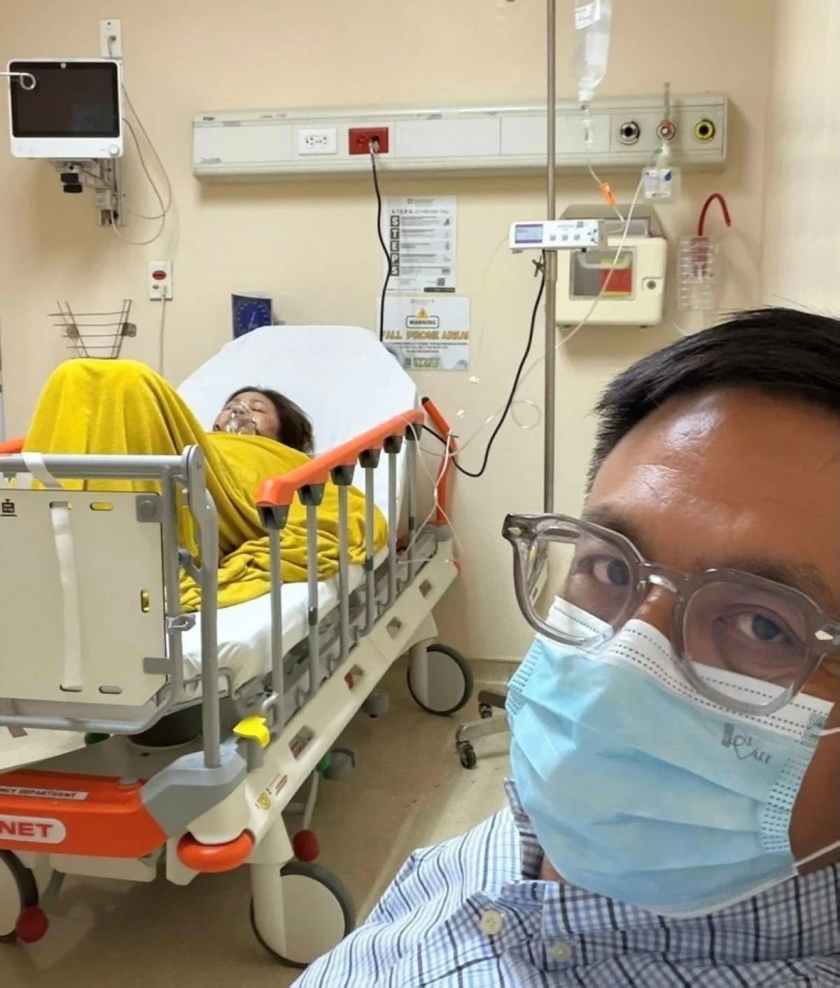 Muntinlupa Mayor Ruffy Biazon and Trina Reyes-Biazon in the hospital (Photo from Mayor Biazon's Facebook account) 