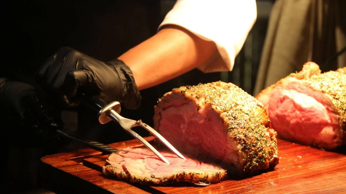 BEEF CENTERPIECE Perfectly cooked Certified Angus Beef takes the spotlight (Photo: Antonio's)