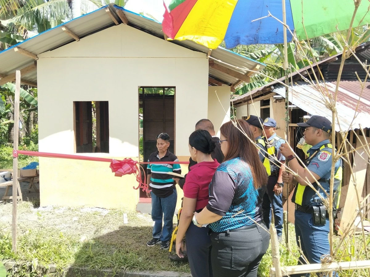 A FORMER pedicab driver received a brand new house from the police in La Paz, Leyte. (La Paz PNP FB)