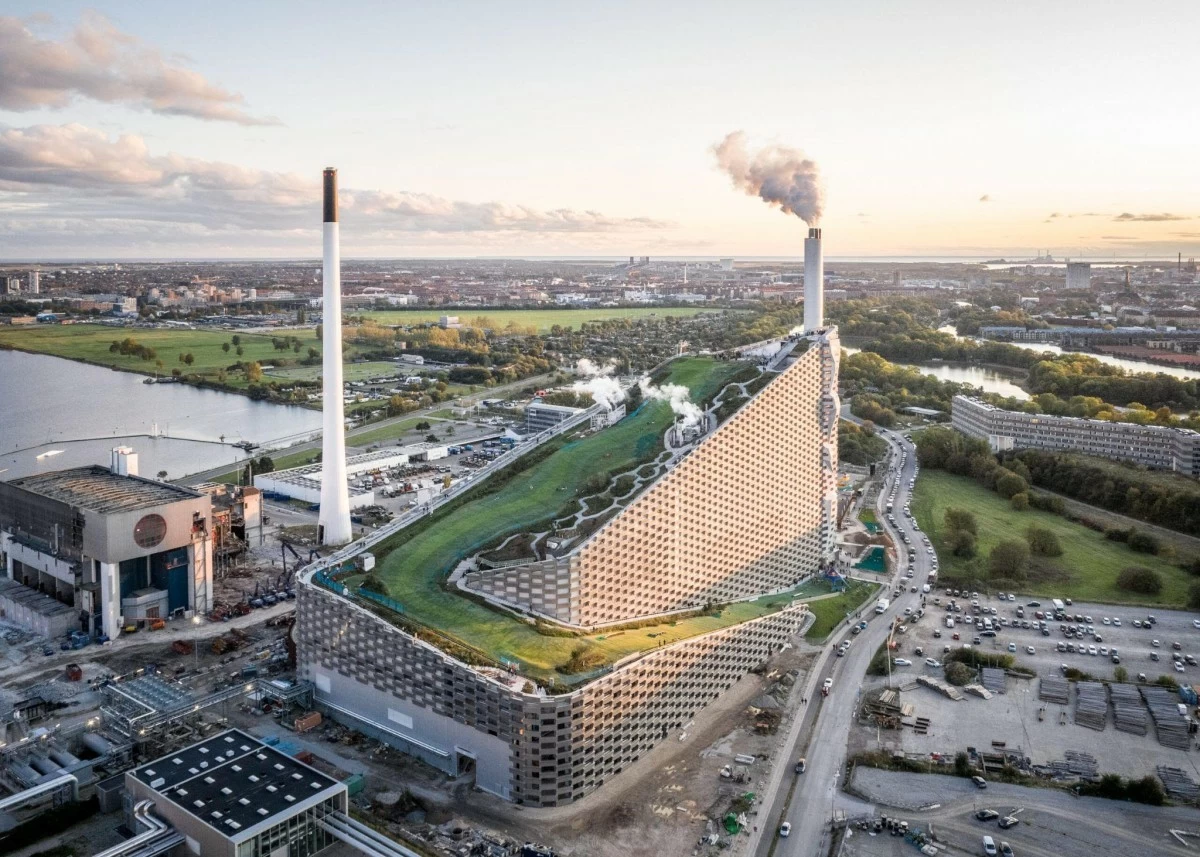 Artelia Philippines supported the Amager Bakke project through Tekla‐based BIM modeling and connection detailing for Copenhagen’s iconic waste‐to‐energy plant, which also serves as an urban recreation facility and has earned major international awards, including the Tekla Global BIM Award in 2015 and the European Steel Prize.