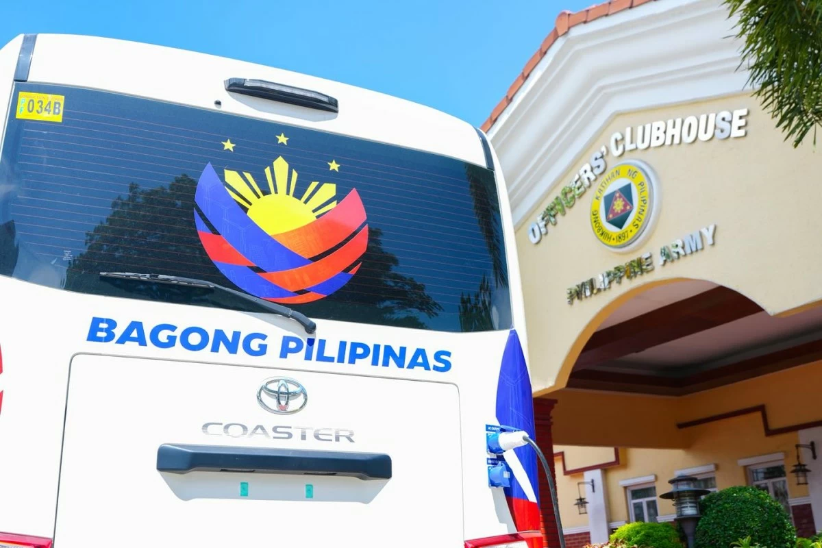 Mobile laboratory vans deployed for the Philippine Army are expected to strengthen preventive healthcare and medical outreach efforts for soldiers and their dependents in geographically isolated areas. (Photo from Liza Marcos Facebook page)
