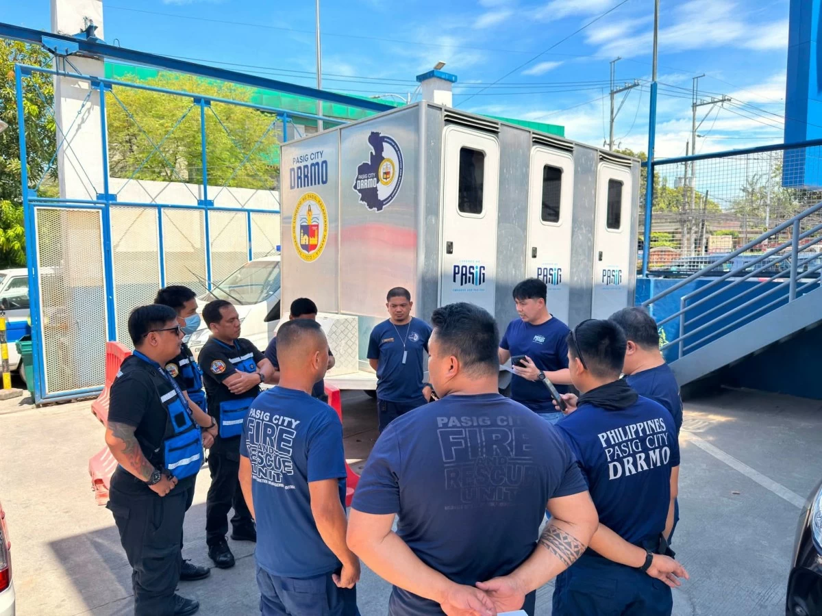 The Pasig City government deploys 15 personnel from its Fire and Rescue Unit and Pasig Emergency Unit to Angeles City, Pampanga on Sunday afternoon, May 24, to assist in search and rescue operations following the collapse of an under-construction nine-storey concrete building. (Photos from Pasig PIO/Facebook)