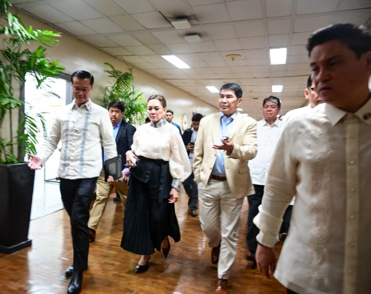 (Photo from Senator Risa Hontiveros Facebook page)