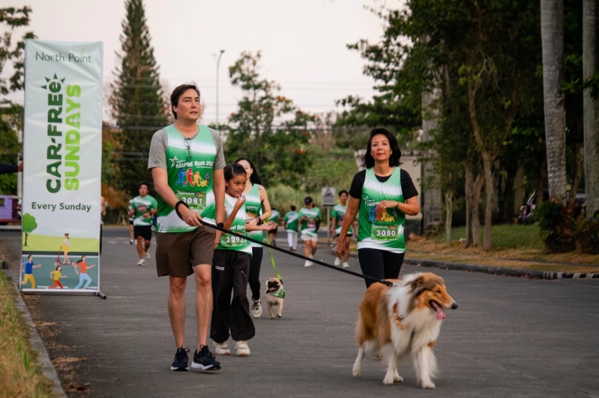 Families and residents take to the streets at North Point in Talisay City, Negros. (Photo: Ayala Land)