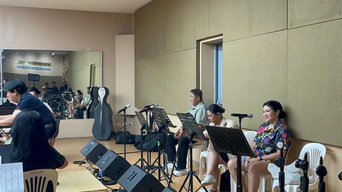 Director Bobot Mortiz during the rehearsals with Manila Philharmonic Orchestra (Carissa Alcantara) 