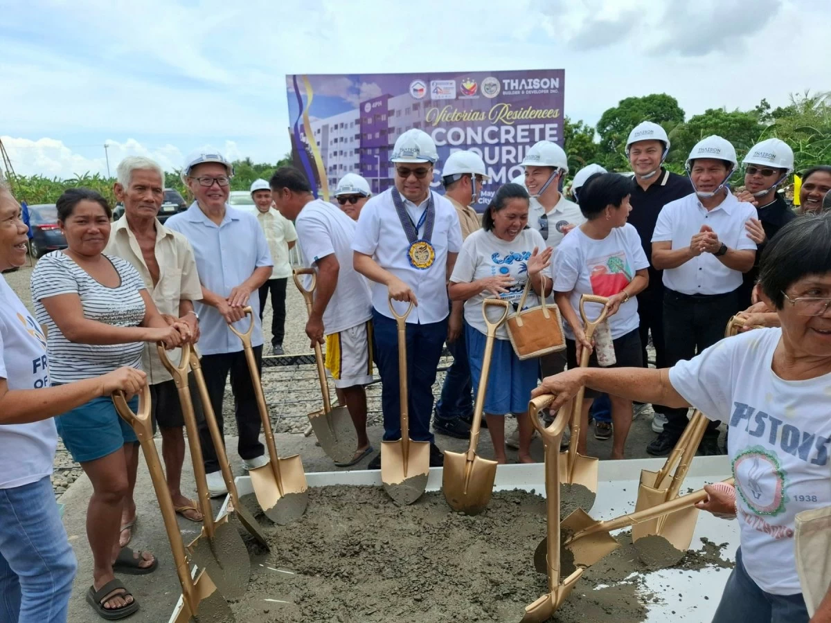 DHSUD Secretary Jose Ramon Aliling leads the groundbreaking ceremony for a mass housing project in Victorias City in Negros Occidental. (photo: DHSUD)