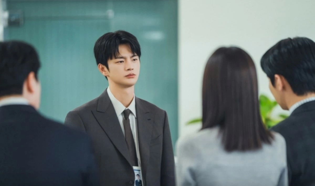 Seo In-guk in “See You at Work Tomorrow!” (tvN) 
