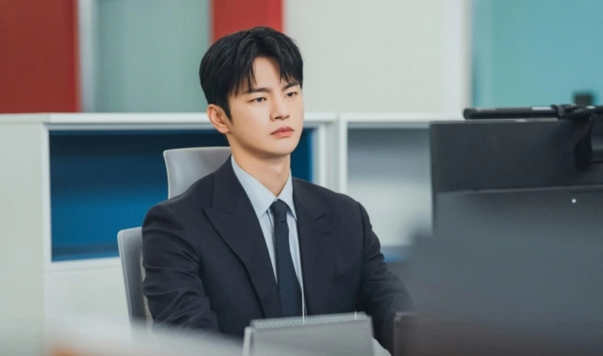 Seo In-guk in “See You at Work Tomorrow!” (tvN) 
