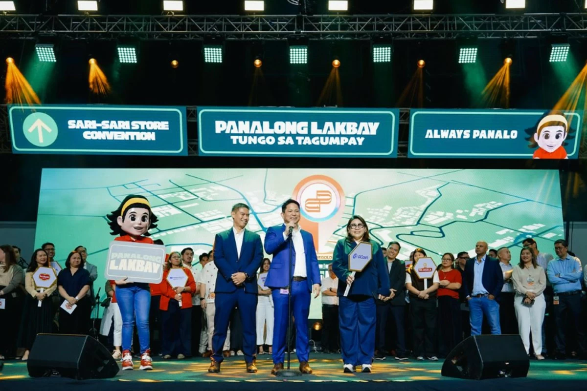 From left: GCash for Business General Manager, Paul Albano; G-Xchange Inc. President and CEO, Ren-Ren Reyes; and GCash for Business Sales Head, Cleo Celeste Santos.