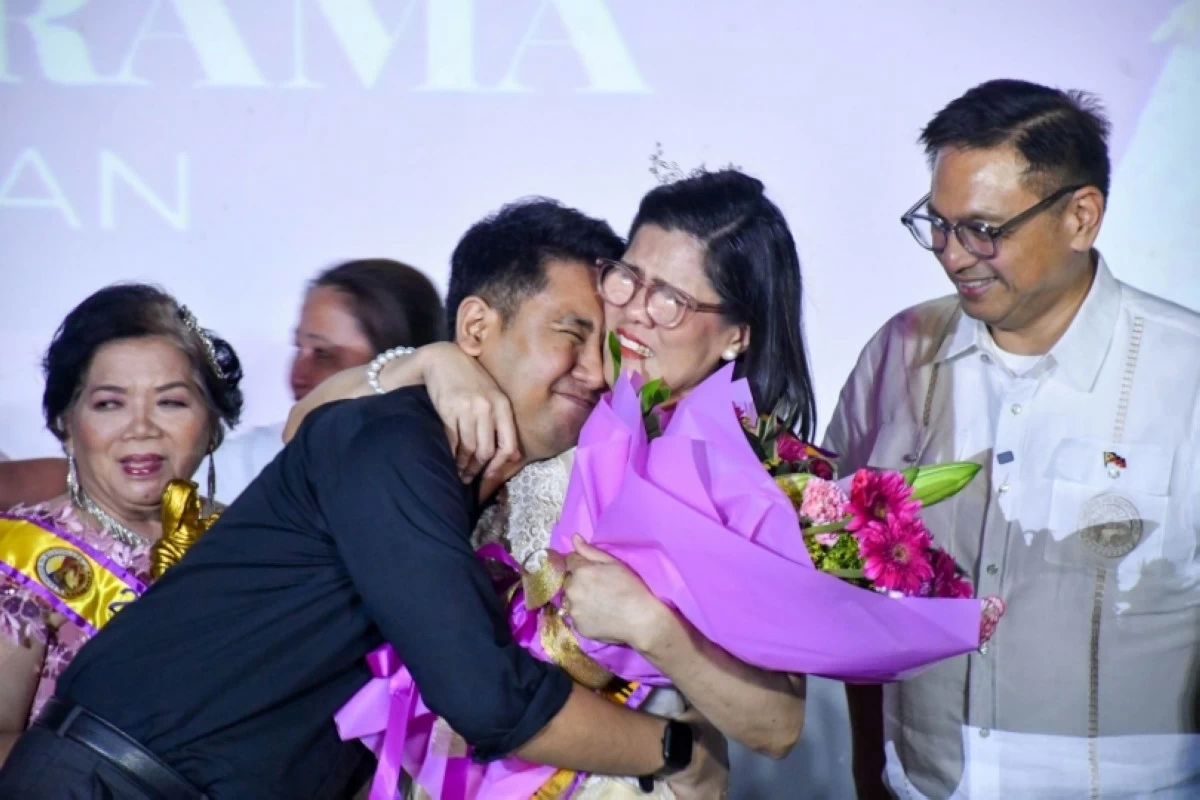 Jenny Villarama of Barangay Tunasan is the winner of the Gawad Ulirang Ina 2026 search in Muntinlupa (Photo from Muntinlupa PIO) 
