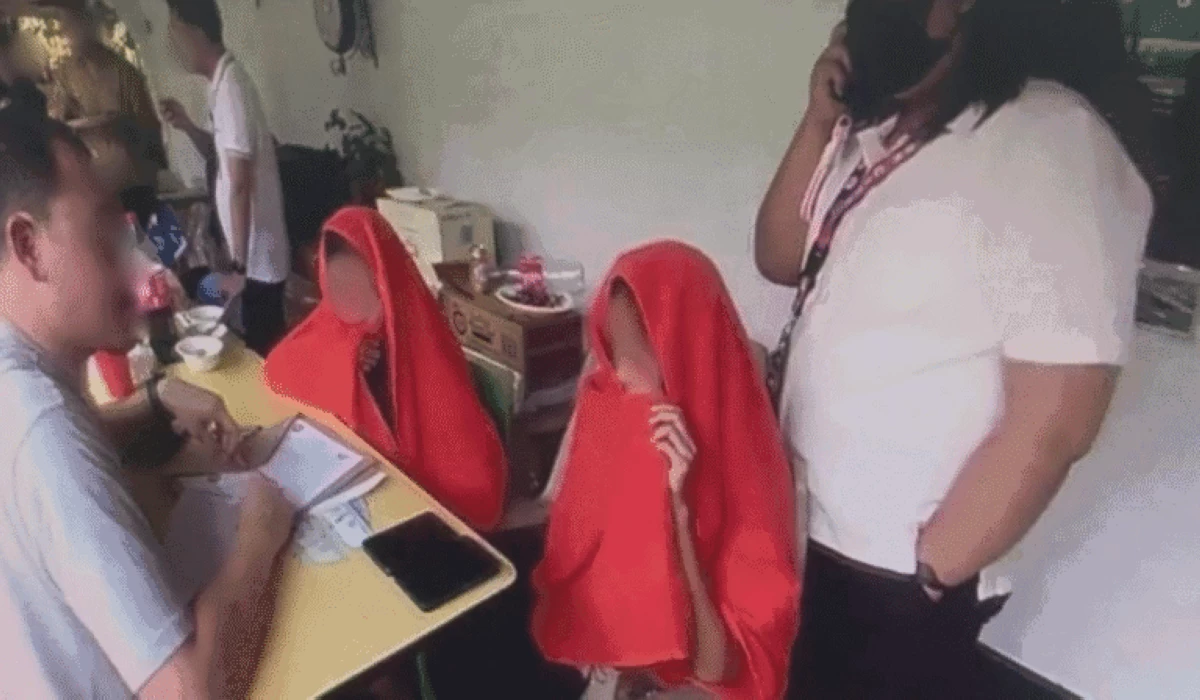 Two female minors were arrested in Novaliches, Quezon City, for alleged trafficking of 11 minors and one 19-year-old in an entrapment operation. (Photo courtesy of the National Bureau of Investigation)