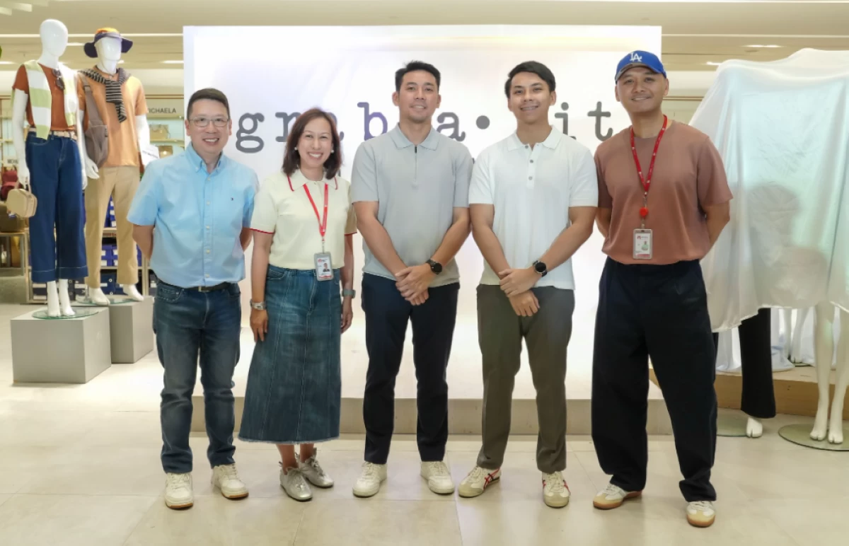 (From left) Stanley Co, Robinsons Retail Holdings Inc. president and CEO; Carmina Quizon, RDS group general manager; Eric Dela Cruz, Grab a Fit VP for Operations; Josh Dela Cruz, Grab a Fit Business Group director; and Ed Dizon, RDS, AVP for Men's Fashion
