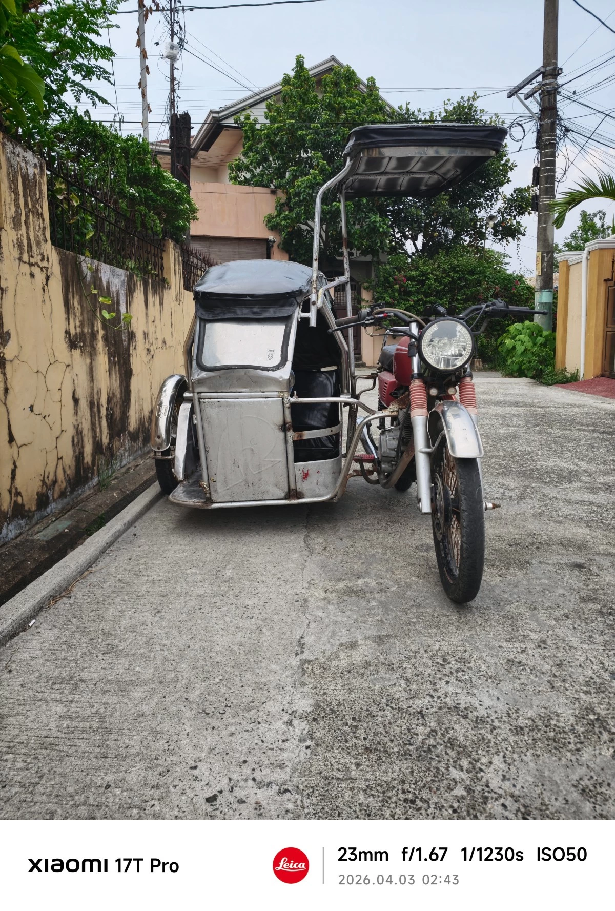 Leica Authentic on