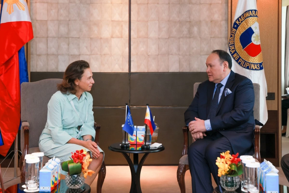 Department of National Defense (DND) Secretary Gilberto Teodoro Jr. and European External Action Service Secretary General Belén Martínez Carbonell (Photo: DND)