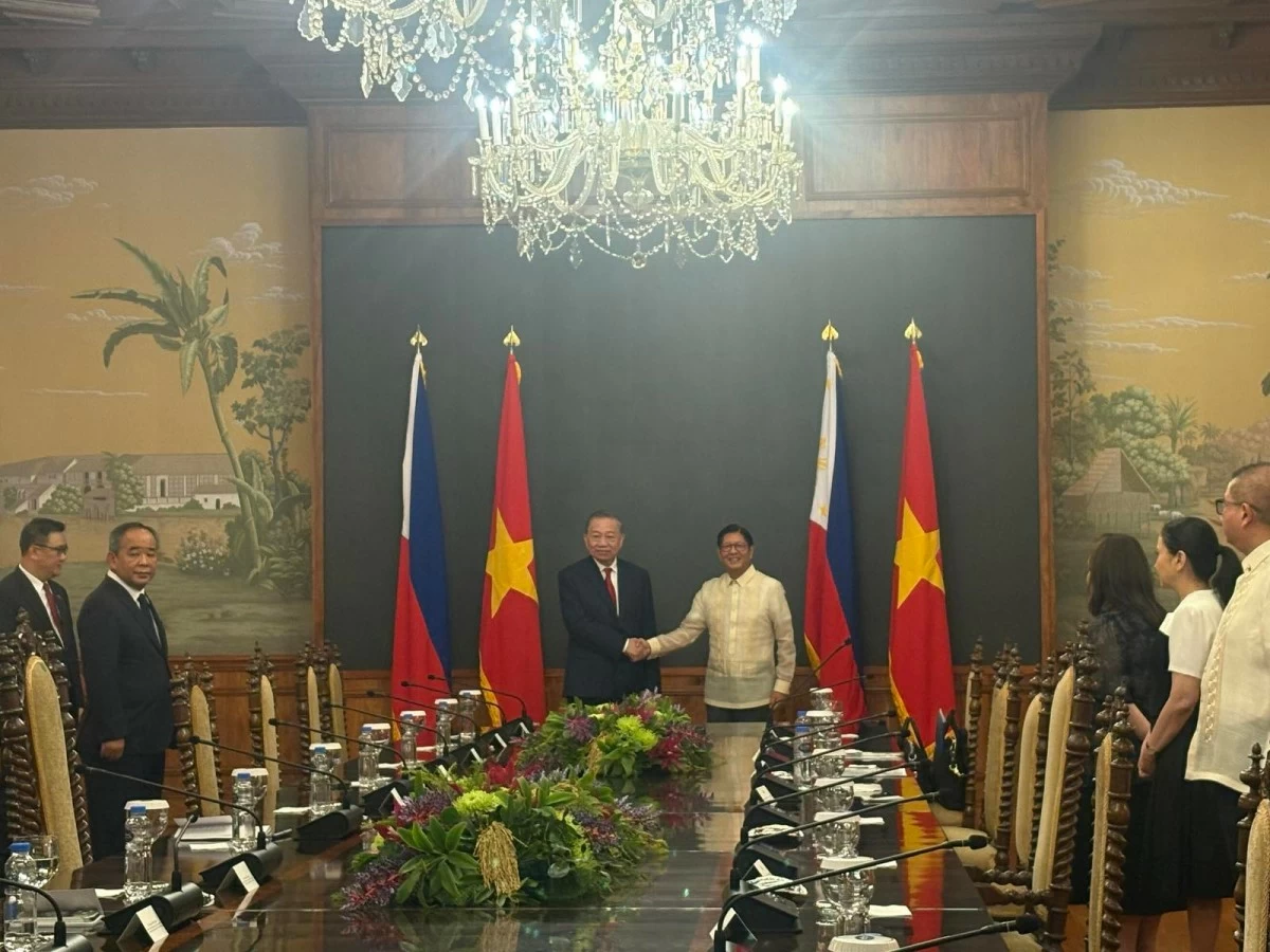 President Ferdinand 'Bongbong' Marcos Jr. and Vietnamese President Tô Lâm hold a bilateral meeting in Malacañan on June 1, 2026. (MPC Pool)