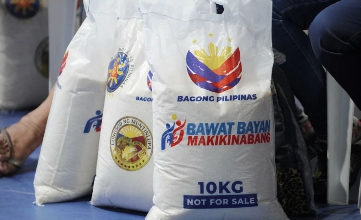 Families in Muntinlupa will get rice through the national government's the 'Bigay Bigas sa Masa' program. (Photo from Muntnilupa PIO)