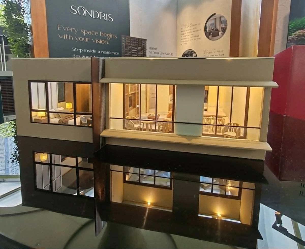 The two-bedroom scale model (Photo: Carla Mortel)