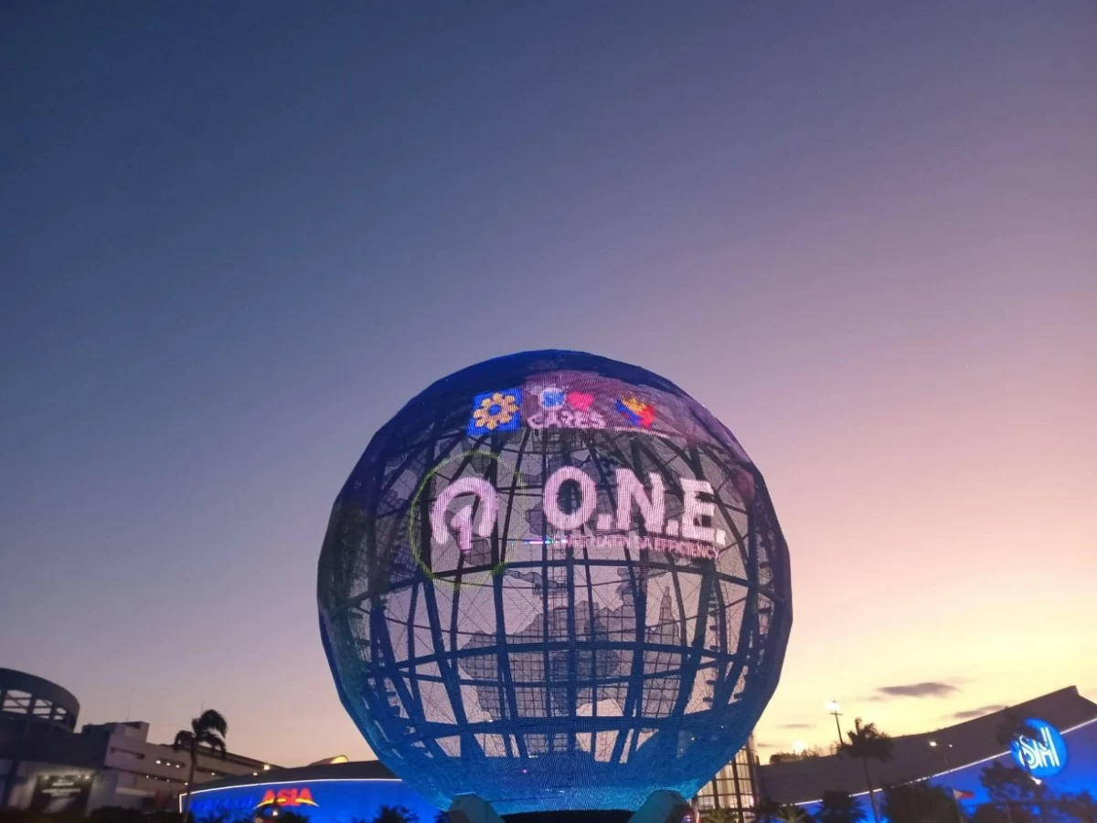 Image of the Mall of Asia Globe with the O.N.E campaign lit up. (Photo taken by Sean Fernando)