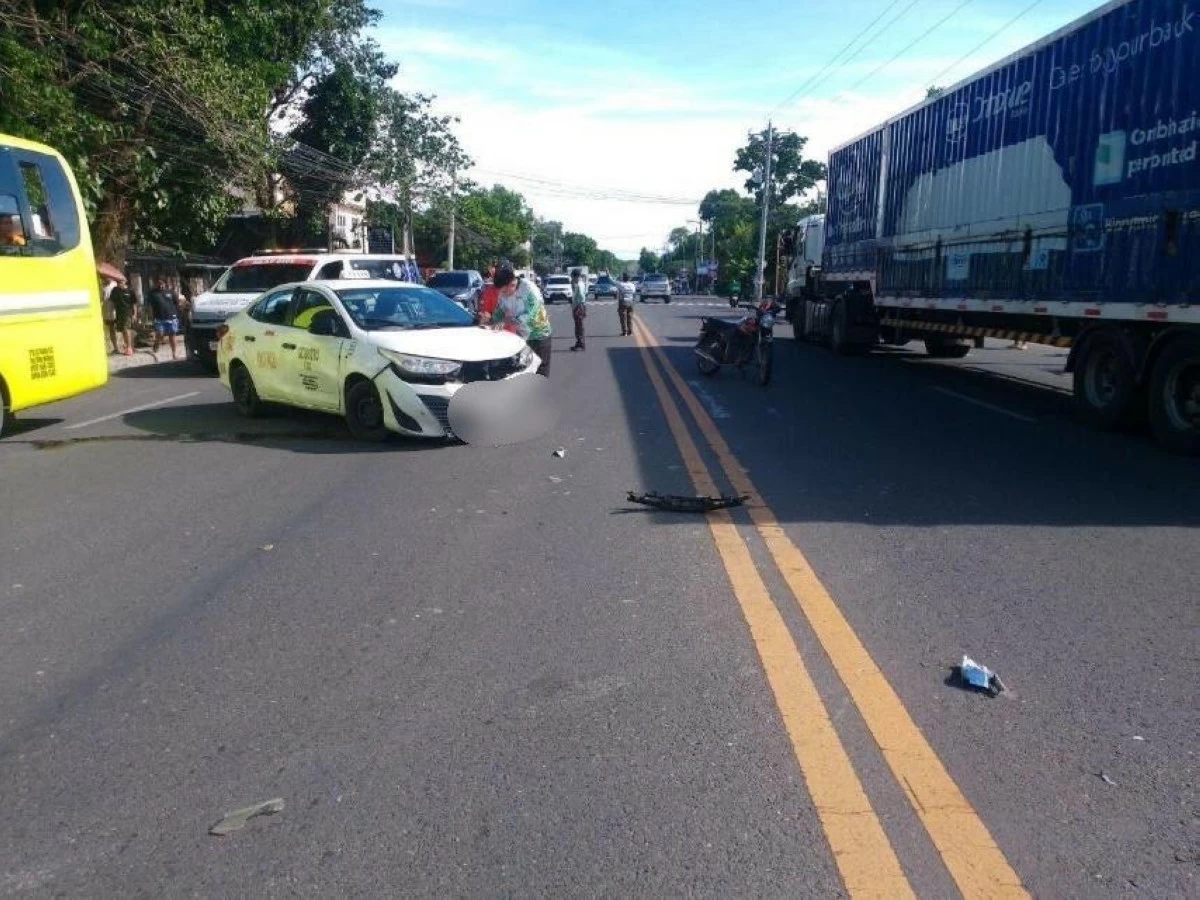 
A three-year-old girl was killed and her four-year-old cousin was injured after their electric bike (e-bike) was hit by a Ceres Liner bus in Barangay 5, Silay City, Negros Occidental on Monday, June 1. (Silay City Police Station) 
