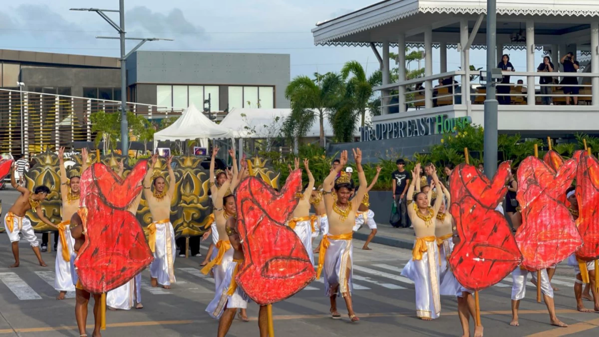 Dancers filled the main boulevard of Megaworld's The Upper East with music, movement, and vibrant costumes as they performed before festivalgoers.