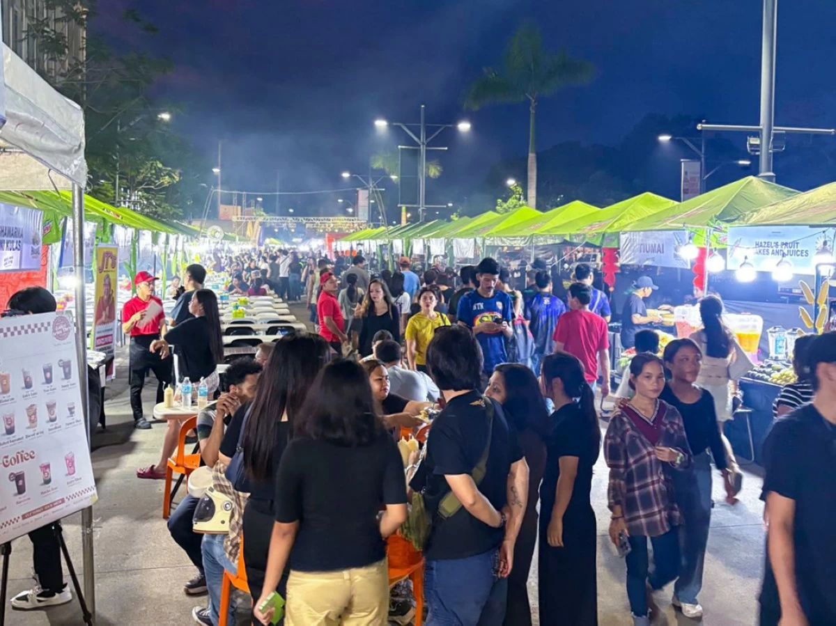 Festivalgoers flocked to the Inasal Market at The Upper East to sample chicken inasal from some of Bacolod's most renowned inasal makers.