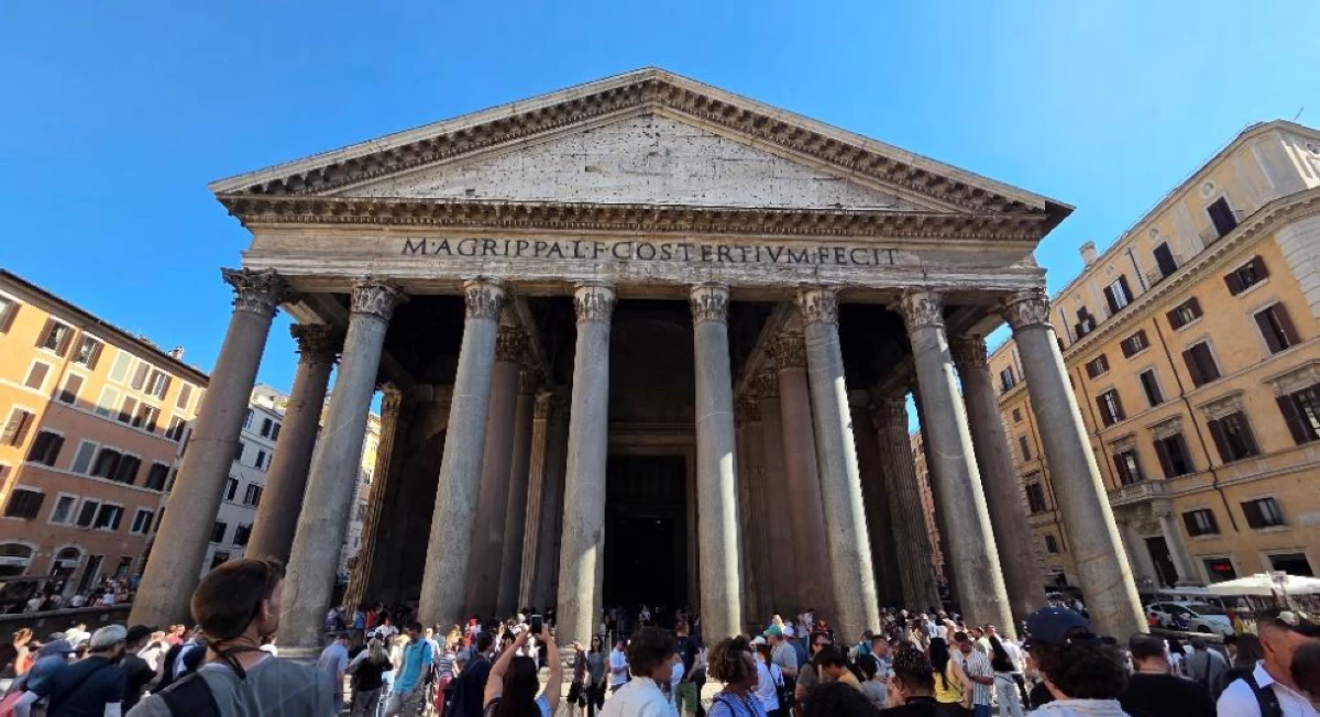 The Pantheon, the final resting place of Rafael.
