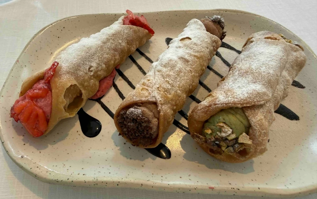 Canoli, Guidicelli-style: Strawberry, Chocolate, and Pistachio (Photo: Philip Cu Unjieng)