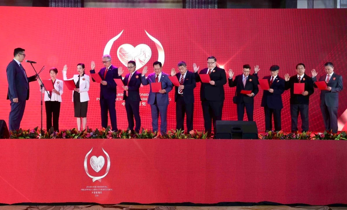 New officers and members of the Association for Philippines-China Understanding Inc. (APCU) are introduced during the induction ceremony held alongside the 6th Award for Promoting Philippines-China Understanding (APPCU) at The Manila Hotel on June 3.