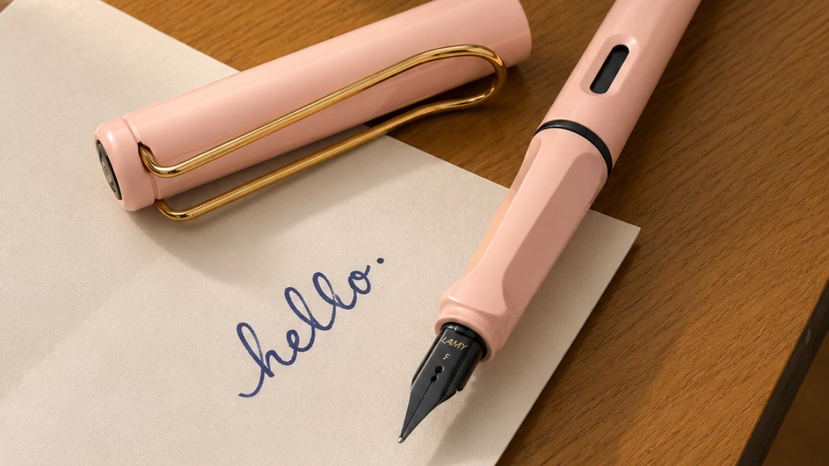 Fountain pen guide