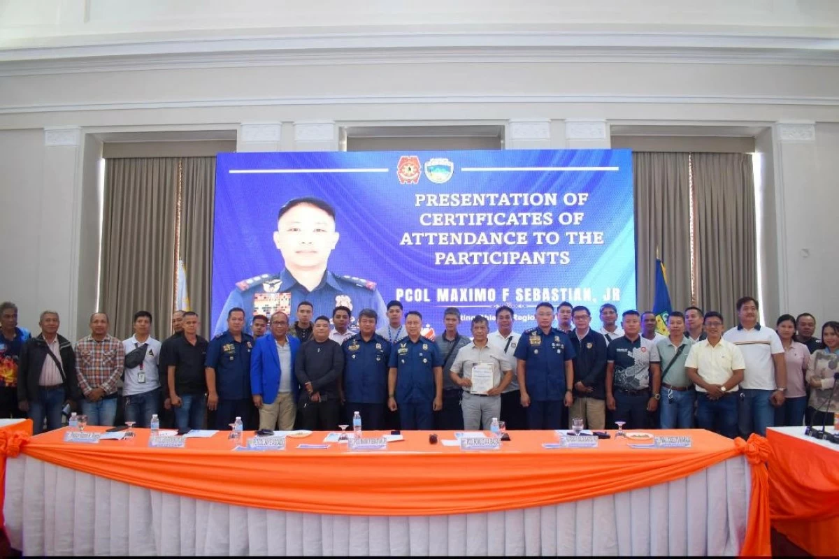 PRIVATE security officers and the Quezon police collaborate to combat crime during a forum in Lucena City on Wednesday, June 3. (Photo via Danny Estacio) 