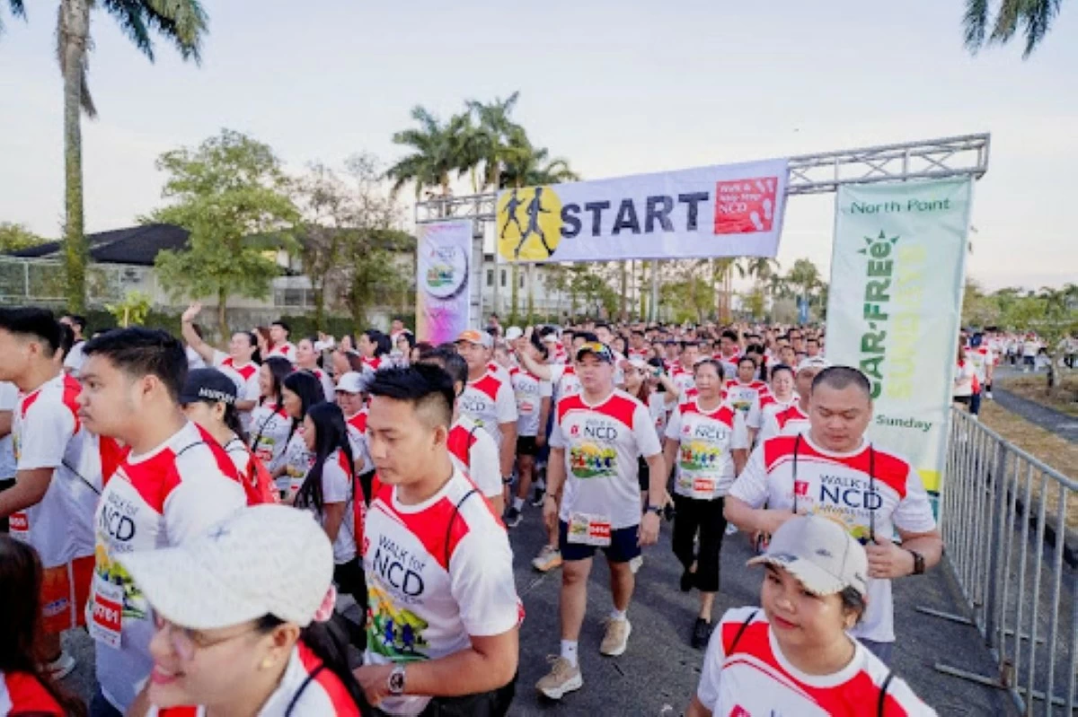 Thousands join Mercury Drug Foundation’s 14th Walk for Non-Communicable Disease (NCD) Awareness, held for the first time in Negros Occidental. Thousands join Mercury Drug Foundation’s 14th Walk for Non-Communicable Disease (NCD) Awareness, held for the first time in Negros Occidental.
