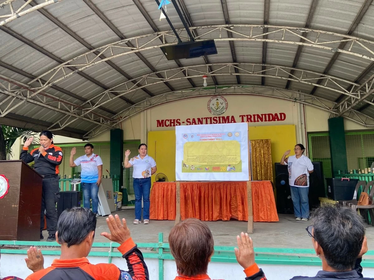 Parents, teachers, and volunteers reaffirmed their shared commitment to creating a safe, clean, and learner-friendly environment during the Brigada Eskwela kick-off ceremony in Malolos City. (Photo courtesy of MCHS Santisima Trinidad)